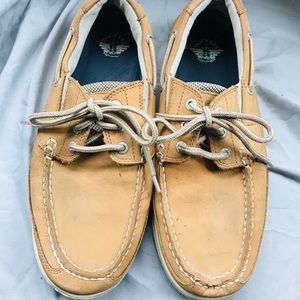Dockers boat shoes size 8.5. Comfortable and nice!